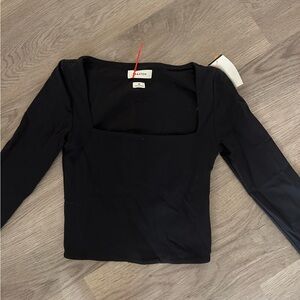 aritzia babaton contour square neck long sleeve